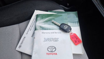 2013 Toyota yaris yr 5 door automatic13.jpg